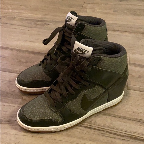 Nike Dunks Sky Hi Olive Green 544877-301